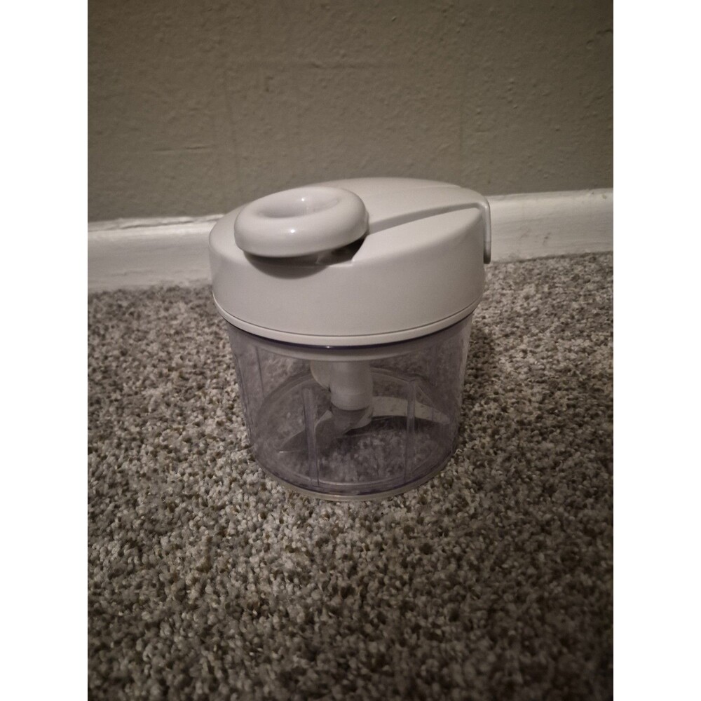 The Pampered Chef Manual Food Processor Item 2581 Chopper 3 cups